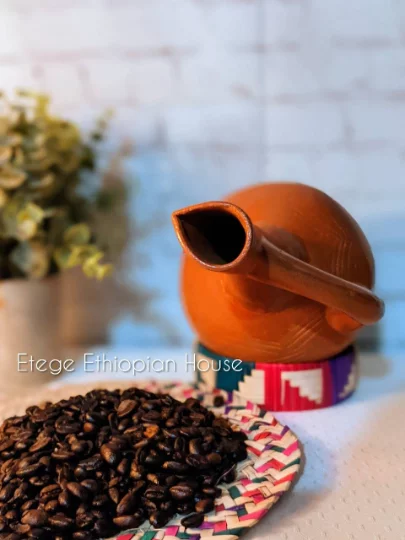 Large Ethiopian and Eritrean Clay coffee Pot Set- Jebena (ጀበና) 16oz with base. - Image 2